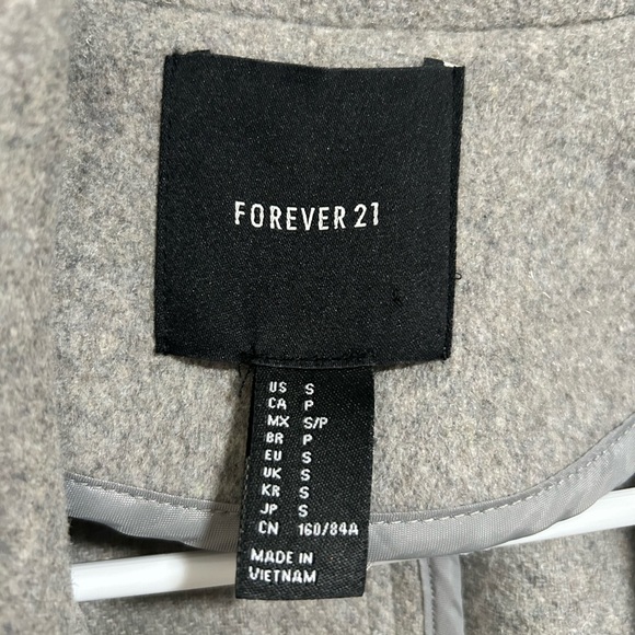 Gray coat - Picture 3 of 4